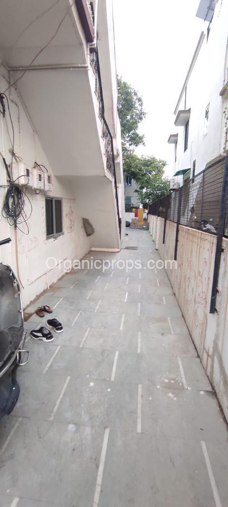 5 BHK ROW HOUSE ON SALE 